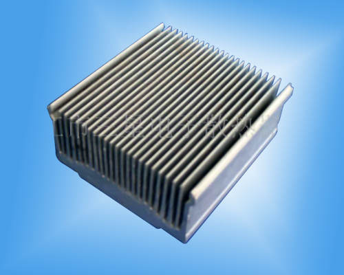 插片式散熱器2 電子散熱器是熱管技術和散熱技術結合下的產品
